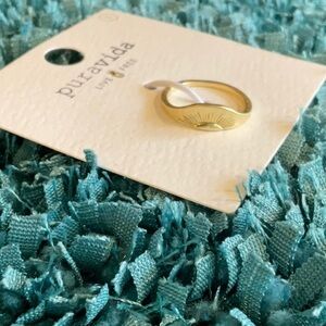 Puravida 🐚 gold rising sun ring